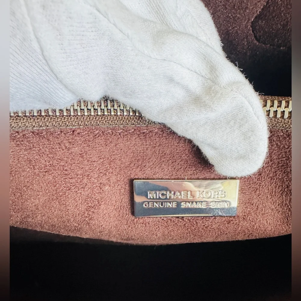 Set of 2 Michael Kors Snakeskin tote with Matching Long Wallet Shoulder Strap - Picture 9 of 15